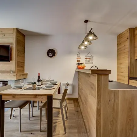 Pic Janvier - Alpes Travel - Les Praz Apartment Chamonix