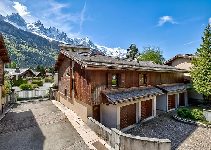 Pic Janvier, Alpes Agency, Les Praz, Chamonix, Sleeps 4-6