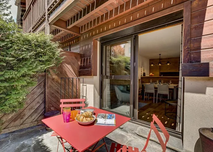 Pic Janvier, Alpes Agency, Les Praz, Chamonix, Sleeps 4-6