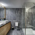 Pic Janvier, Alpes Agency, Les Praz, Chamonix, Sleeps 4-6 *